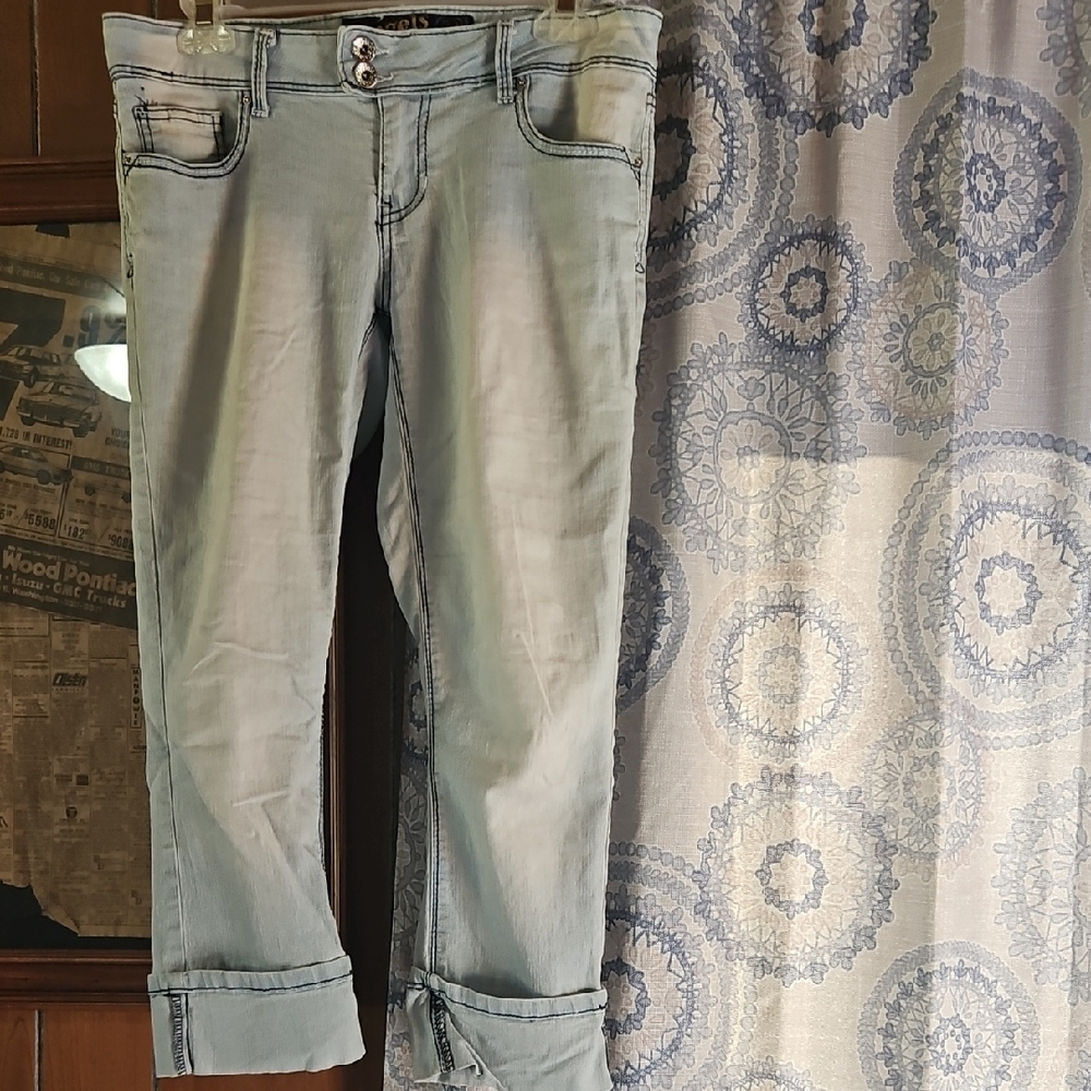 Women's Light Blue Cropped Jeans